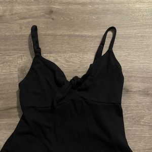 Black self tight crop top
